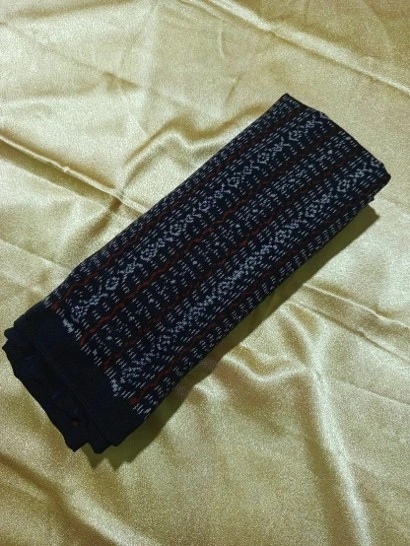 Kain Tenun Ikat Zawo Metu Dhiki Ende